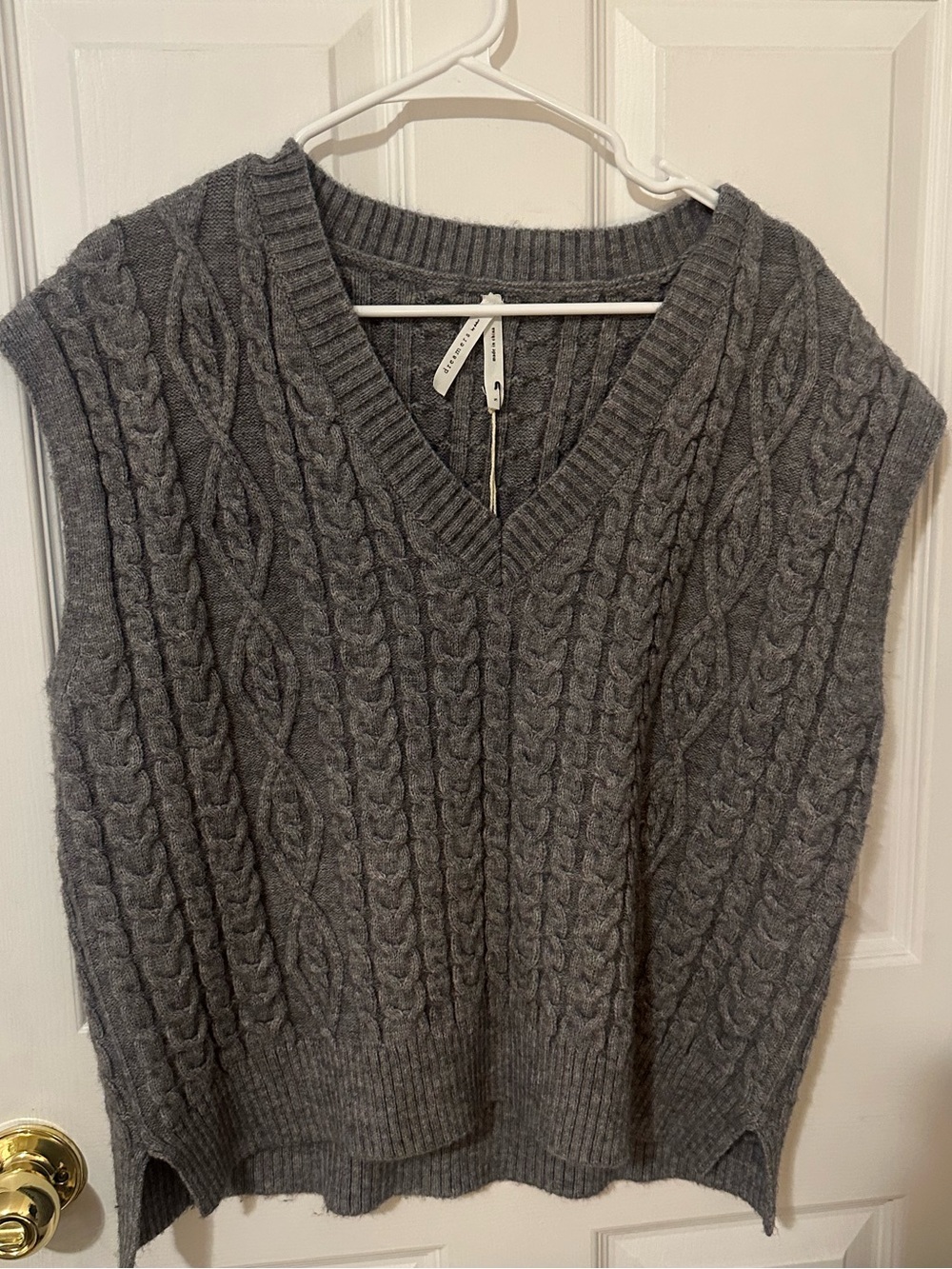 Oversize Gray Cable Knit V-Neck Sweater Vest